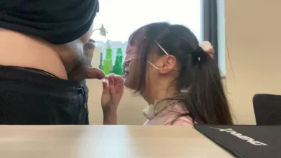 被老板抱进办公室揉我胸